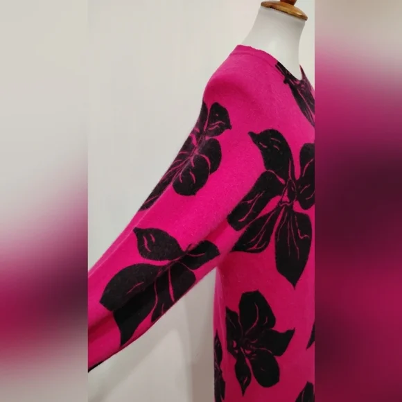 VINTAGE DANIEL CARON FLORAL LAMBS WOOL SWEATER DRESS - Picture 10 of 10